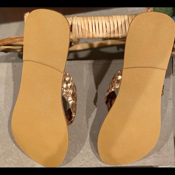 Make Waves Flip Flop Gold - Picture 4 of 4